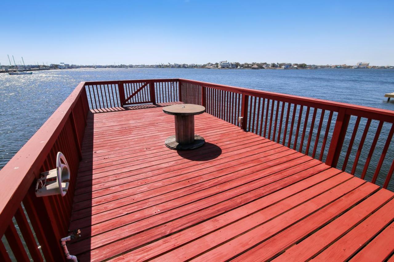 Villa Pool Days And Dock Nights à Galveston Extérieur photo